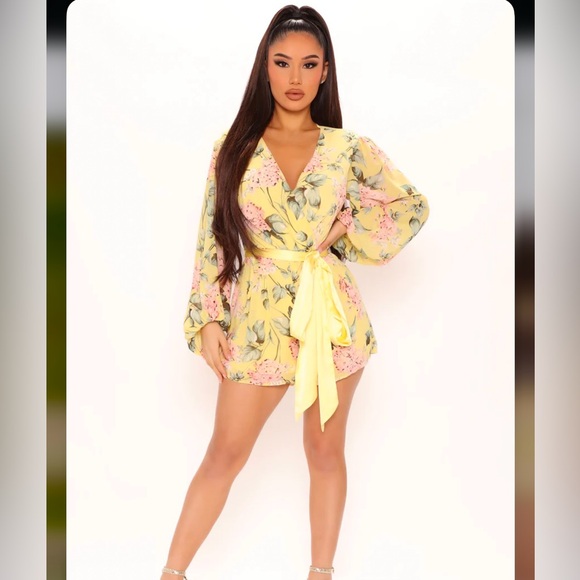 Dresses & Skirts - Short romper